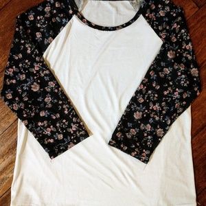 Floral 3/4 sleeve top
